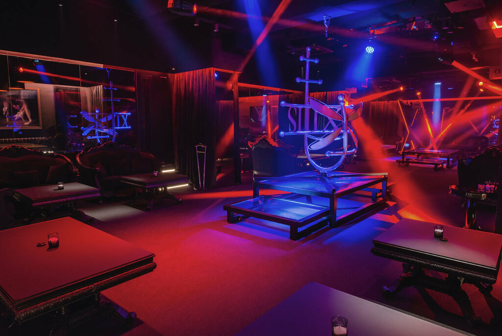 Индивидуалка Стриптиз-клуб Nuar